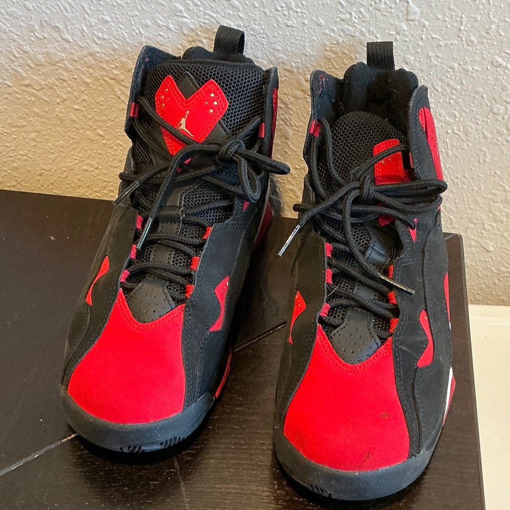 Kid Jordan Black and Red Athletic High-Tops Size 7Y